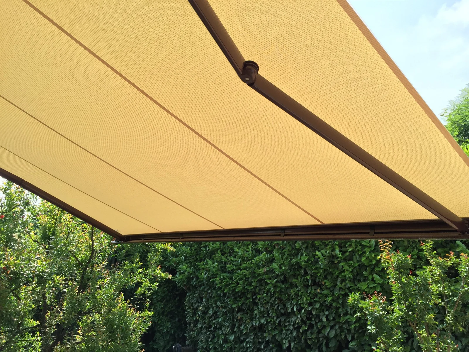 Installazione di tenda da sole TendaBerg, foto 04